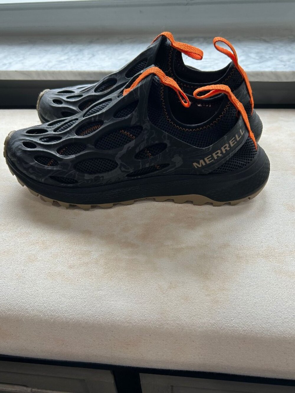Men's - Merrell Hiker Watershoe - Slipon - Size 9 - Picture 2 of 4